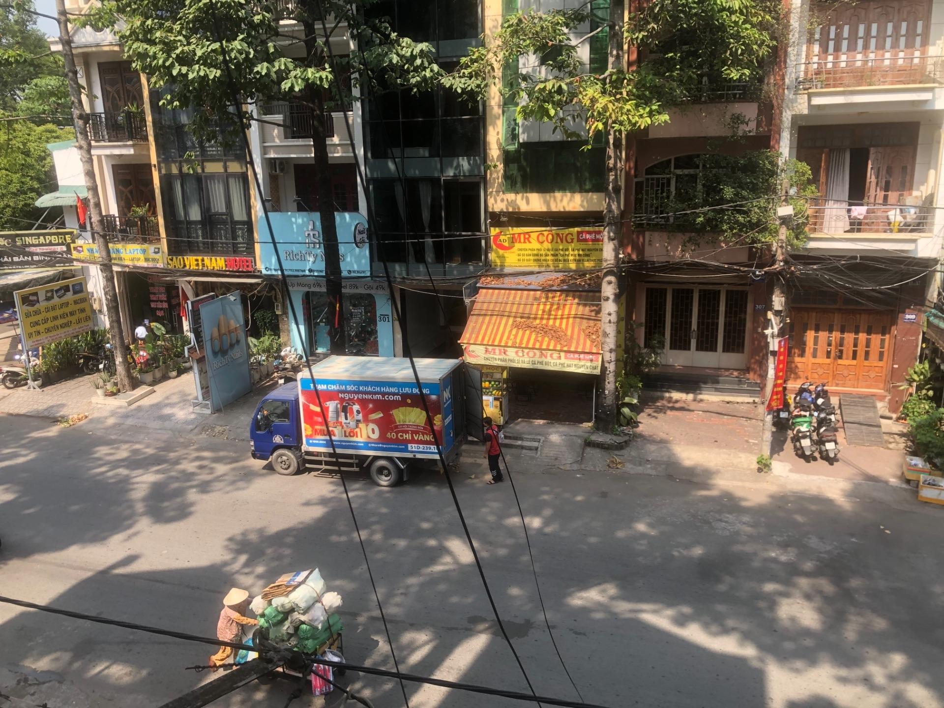 Cần cho thuê gấp nhà mặt phố đẹp tại Đường Nguyễn Gia Trí - Bình Thạnh, 160 m2, giá 30 tr/tháng