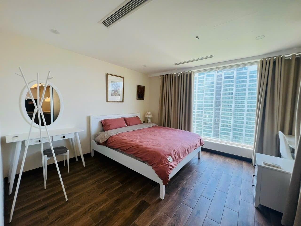 Cần cho thuê gấp căn 111 m2 tại Đường Đặng Thai Mai - Quảng An - Tây Hồ - Hà Nội, thỏa thuận