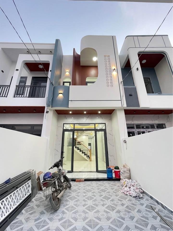 Bán căn nhà đẹp 106 m2, hướng Đông-Nam tại Đường Huỳnh Văn Nghệ - Bửu Long - Biên Hòa, giá 2,15 tỷ