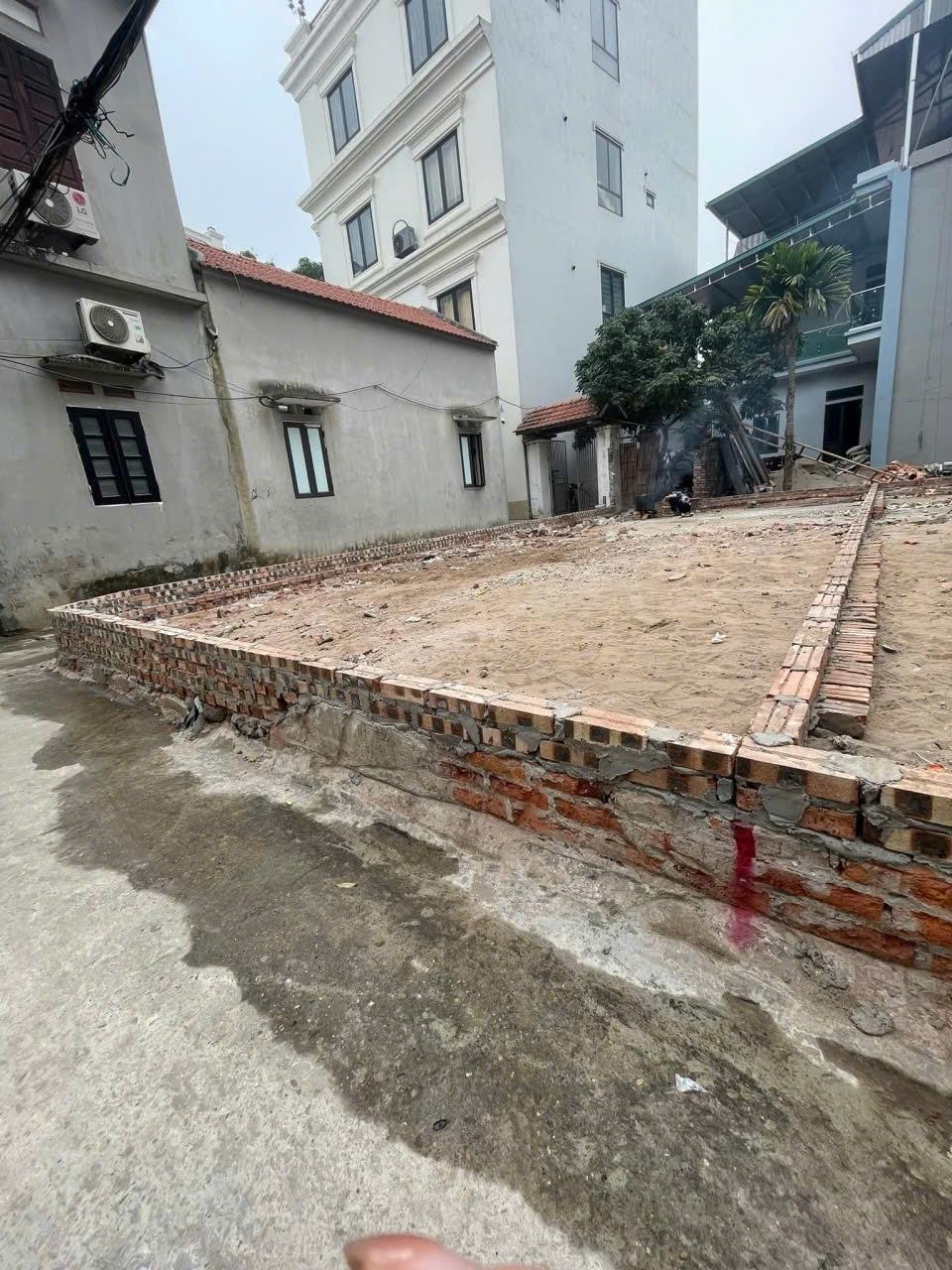 Cần bán ngay đất 125 m2 tại Huyện Quốc Oai - Hà Nội, giá 3,82 tỷ