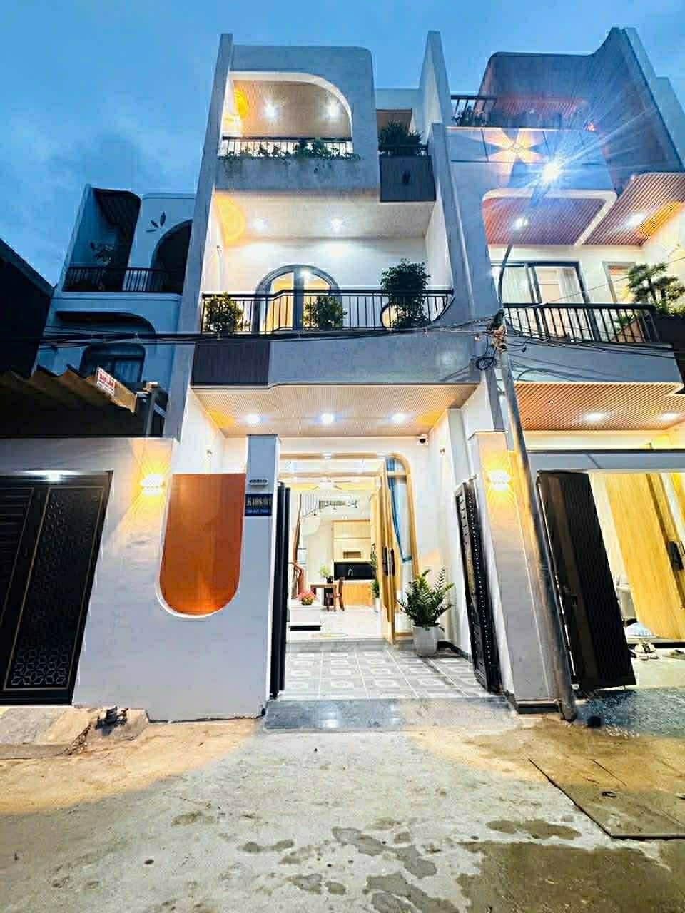 Bán nhanh nhà mặt tiền 62 m2 tại Phố Tôn Đức Thắng - Hòa Khánh Nam - Liên Chiểu, giá 5,65 tỷ