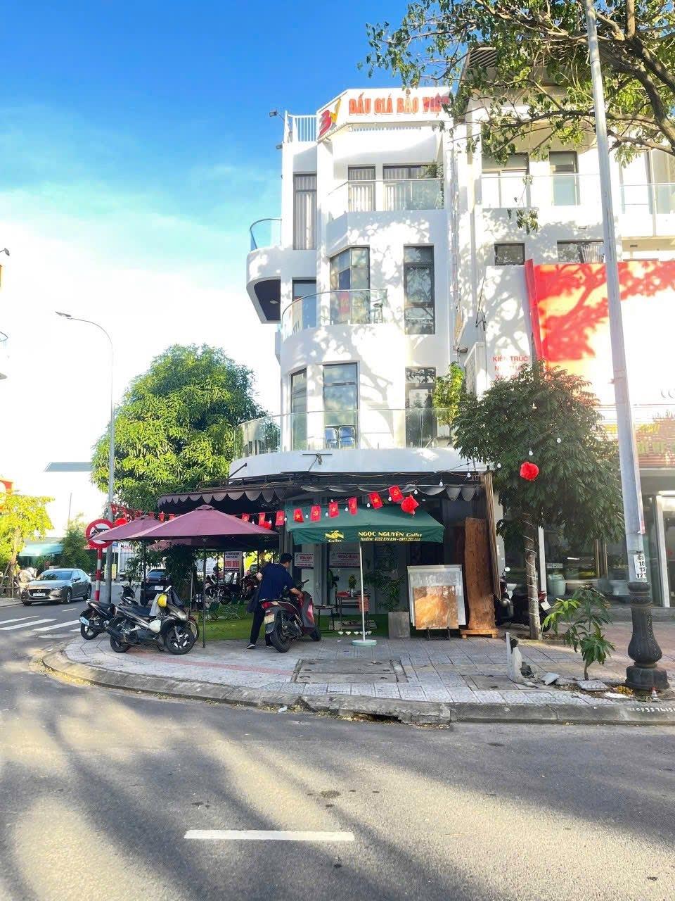 Chuyển nhượng nhà mặt phố 137 m2 tại Đường Nguyễn Sinh Sắc - Hòa Minh - Liên Chiểu, giá 26,99 tỷ