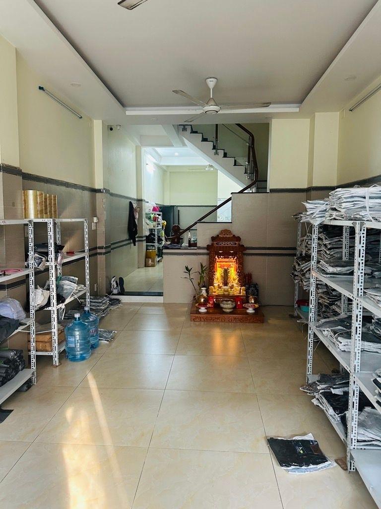 Bán gấp nhà sổ riêng 73 m2 tại Đường 16 - Linh Trung - Thủ Đức - TP Hồ Chí Minh, giá 9 tỷ