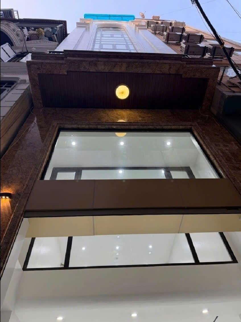 Chuyển nhượng căn nhà 65 m2 tại Đường Trần Duy Hưng - Yên Hòa - Cầu Giấy - Hà Nội, giá 33 tỷ