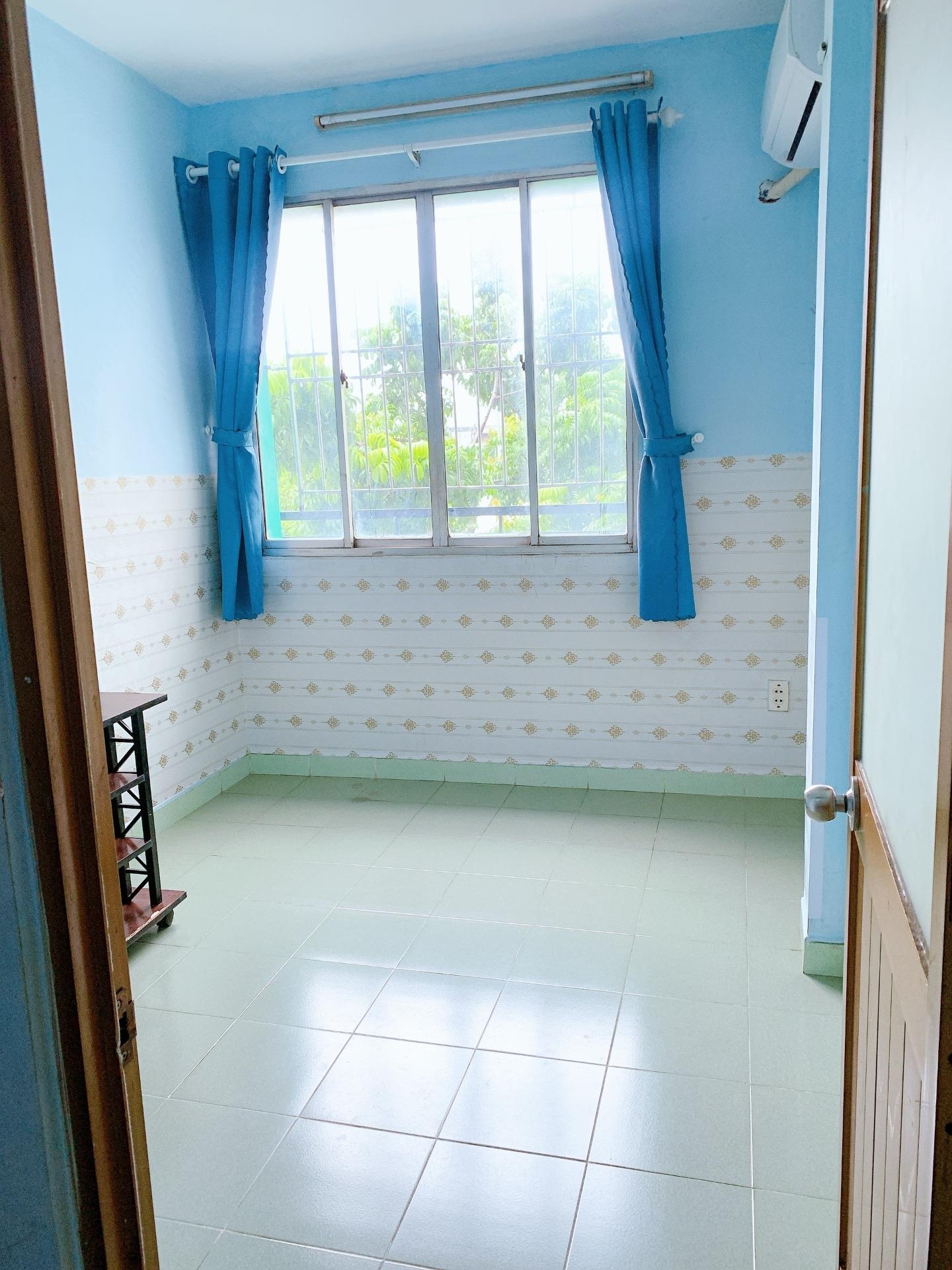Cần cho thuê gấp nhà trọ phòng trọ 10 m2 tại Đường Lũy Bán Bích - Tân Phú, giá 2,3 tr/tháng
