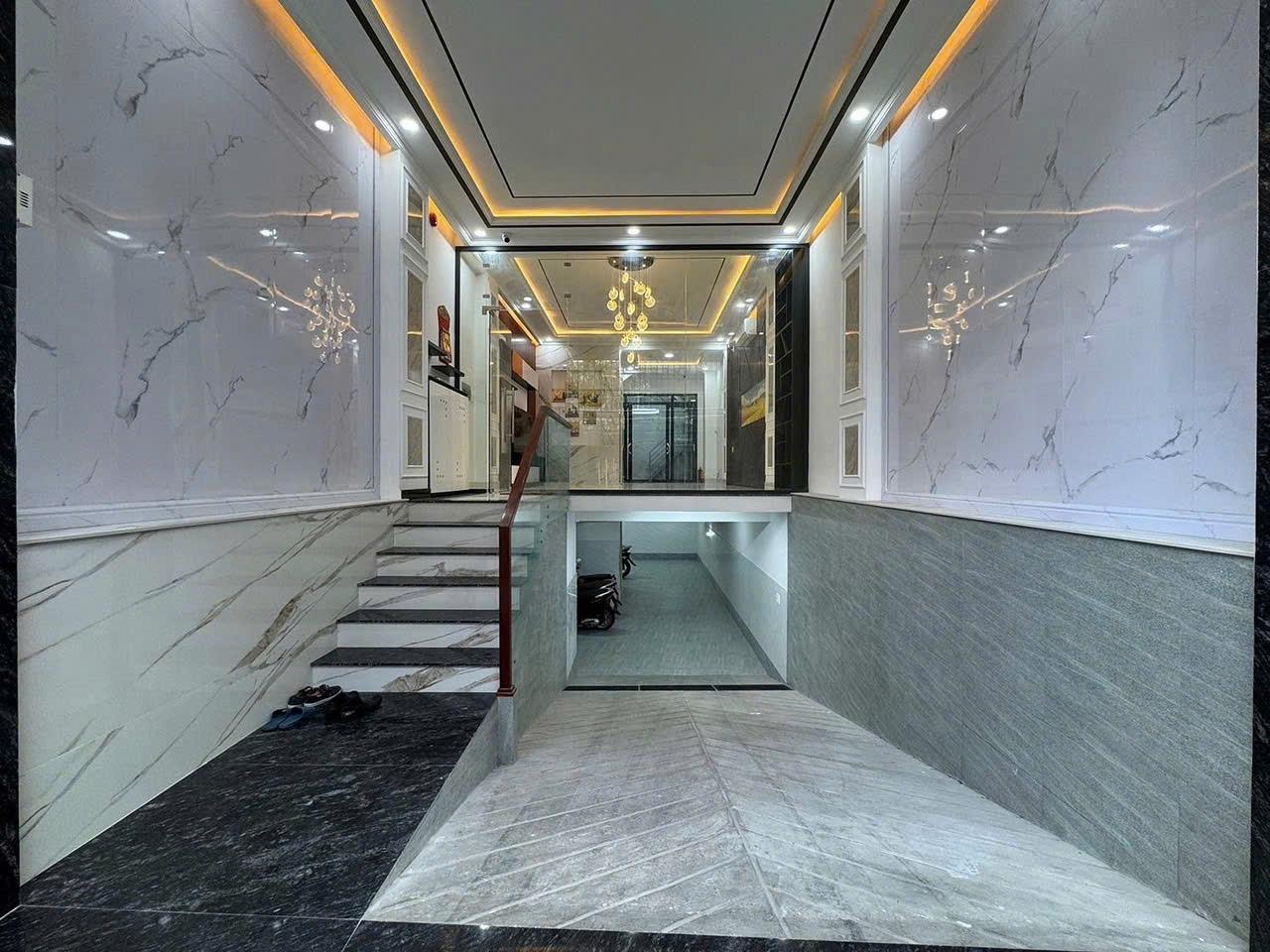 Cần bán gấp nhà 82 m2 tại Quận 10 - TP Hồ Chí Minh, giá 30 tỷ