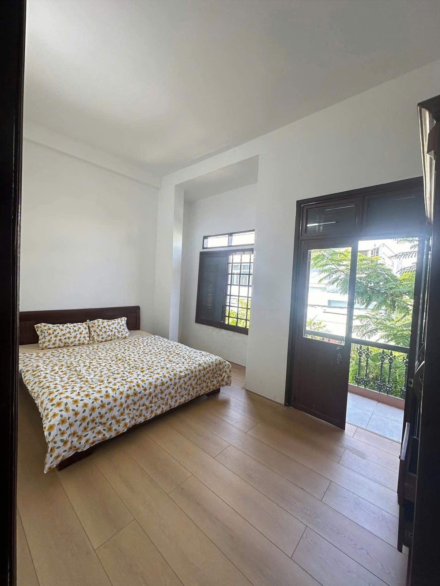 Bán gấp nhà mặt tiền 70 m2 tại Đường Lương Khánh Thiện - Hòa Minh - Liên Chiểu, giá 6,65 tỷ