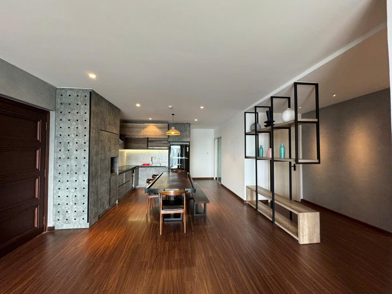 Cần bán căn 157 m2, giá 14,7 tỷ tại Đường Nguyễn Văn Hưởng - Thảo Điền - Quận 2 - TP Hồ Chí Minh