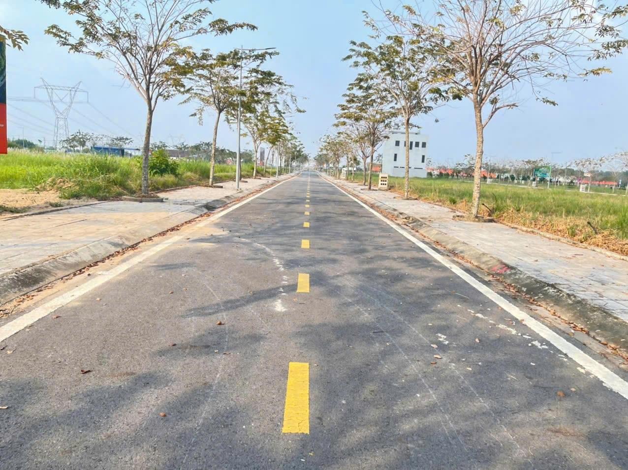 Bán gấp đất 75 m2, hướng Đông tại Đường 10 - Đức Hoà Đông - Đức Hòa - Long An, giá 2,14 tỷ