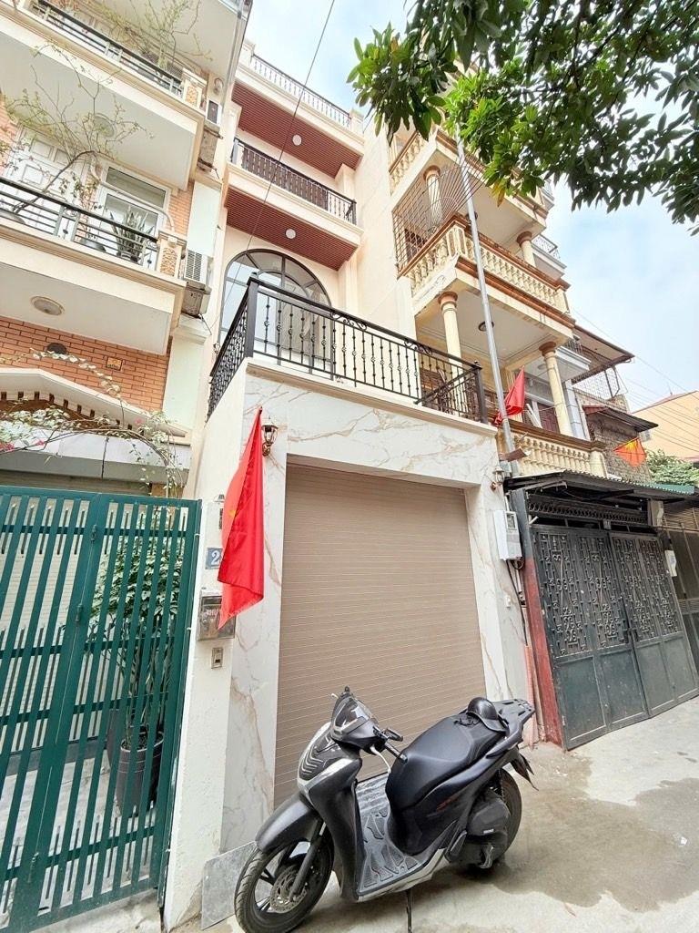 Cần bán gấp bán nhanh nhà phố 95 m2 tại Phố An Trạch - Cát Linh - Đống Đa - Hà Nội, giá 27 tỷ