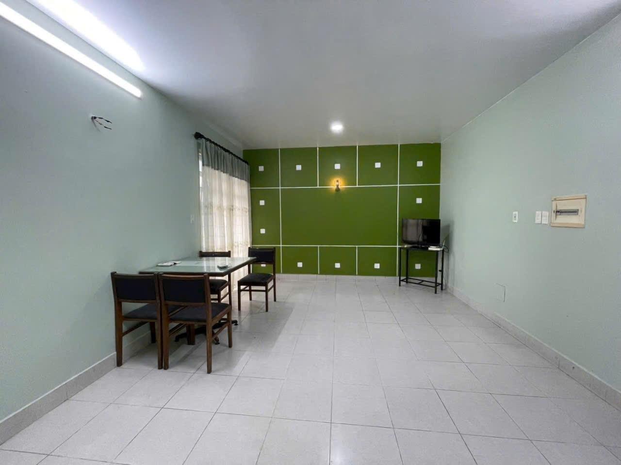 Cần cho thuê gấp chung cư 75 m2 tại Đường Lạc Long Quân - Quận 11, giá 9 triệu/tháng