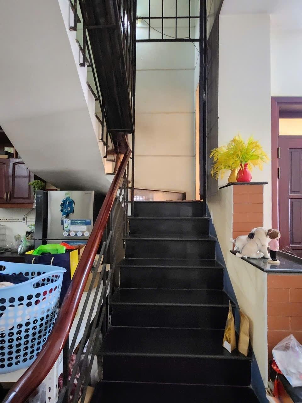 Cần bán căn nhà mặt phố 70 m2 tại Phường 17 - Gò Vấp - TP Hồ Chí Minh, giá 10,8 tỷ