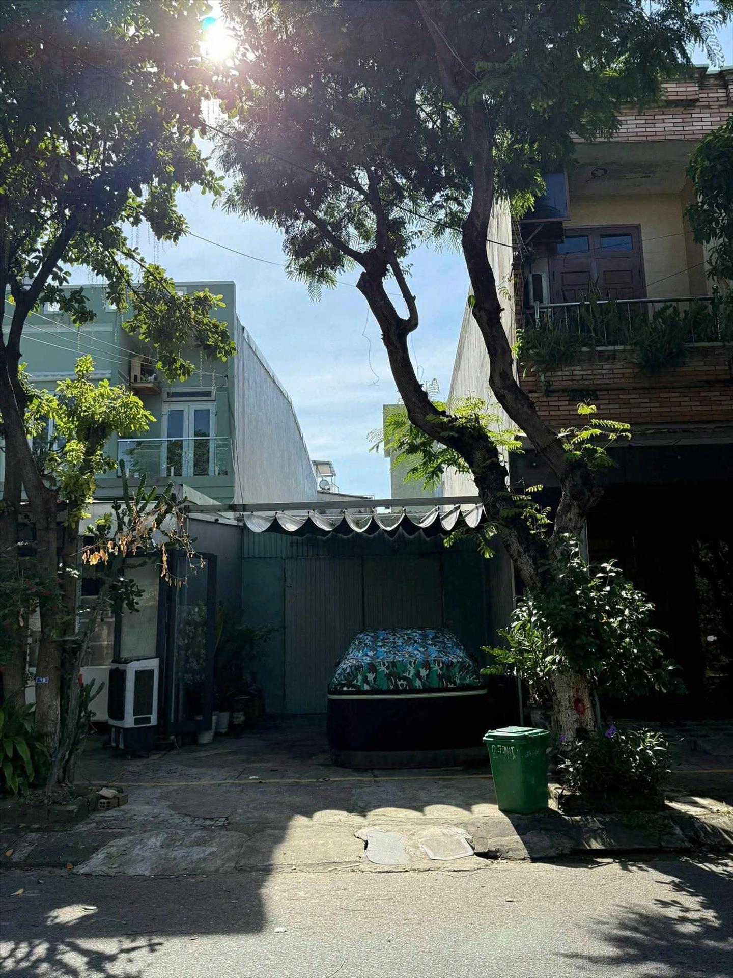 Cần bán gấp bán nhanh lô đất nền 90 m2 tại Hòa Minh - Liên Chiểu - Đà Nẵng, giá 7,49 tỷ