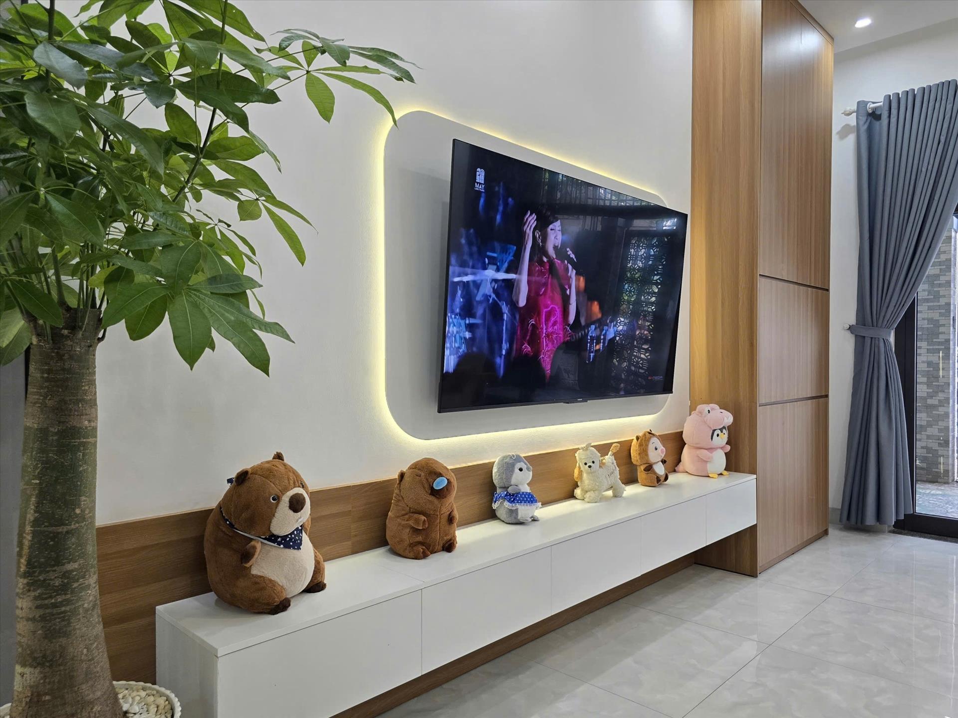 Cần bán ngay nhà mặt phố đẹp 3 tầng, 90 m2 tại Phường Hòa Minh - Liên Chiểu - Đà Nẵng, giá 8,15 tỷ