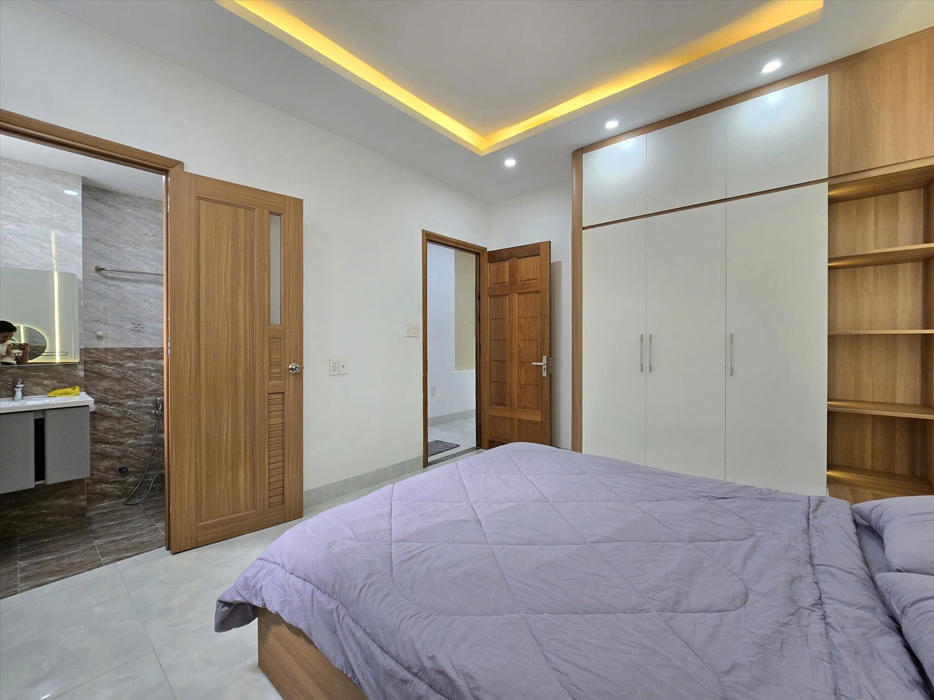 Cần bán gấp nhà mặt tiền 90 m2 tại Phường Hòa Minh - Liên Chiểu - Đà Nẵng, giá 8,15 tỷ