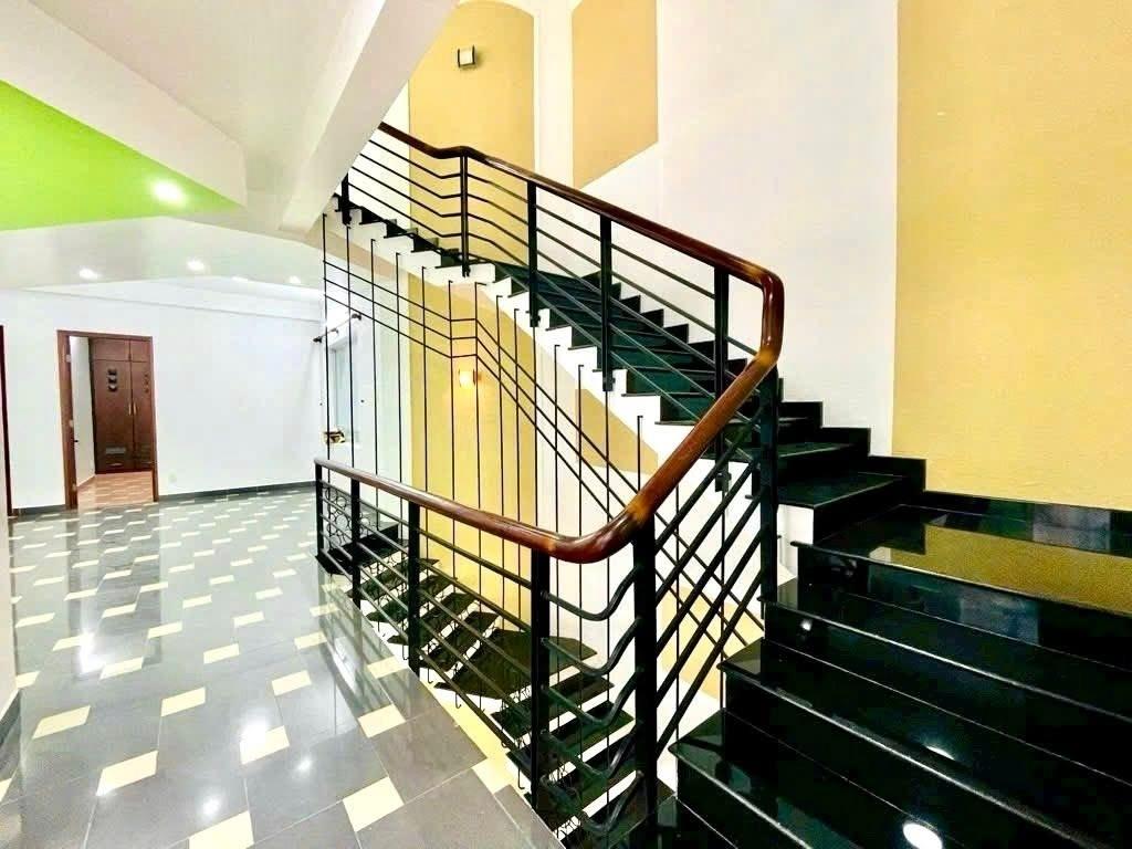 Sở hữu nhà biệt thự 210 m2, giá 30 tỷ tại Đường Nguyễn An Ninh - 14 - Bình Thạnh - TP Hồ Chí Minh