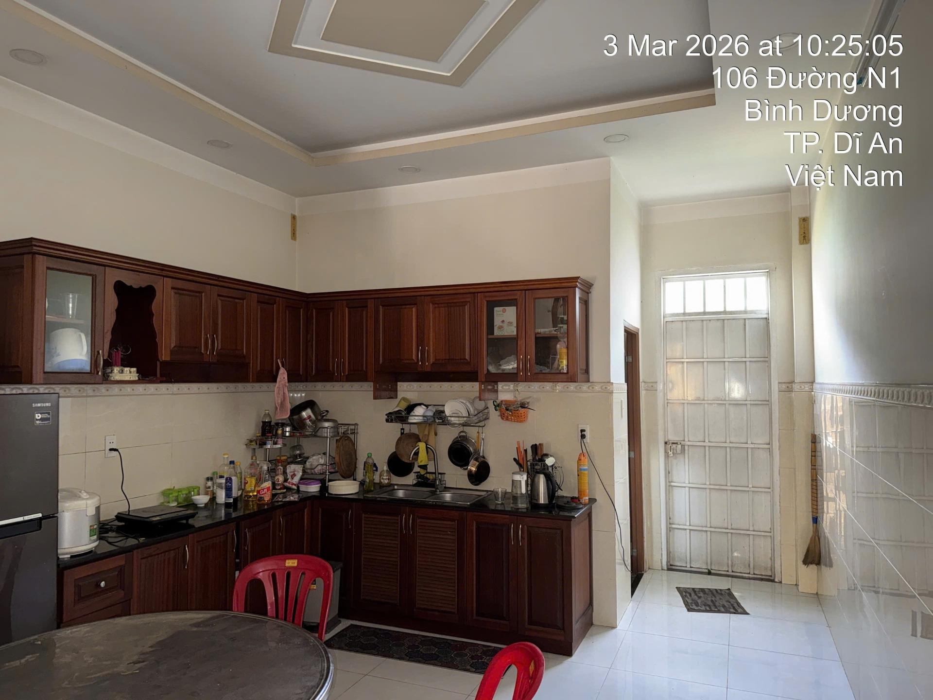 Cần bán gấp nhà mặt phố đẹp 60 m2, hướng Nam tại Đường Mỹ Phước Tân Vạn - Dĩ An, giá 4,65 tỷ