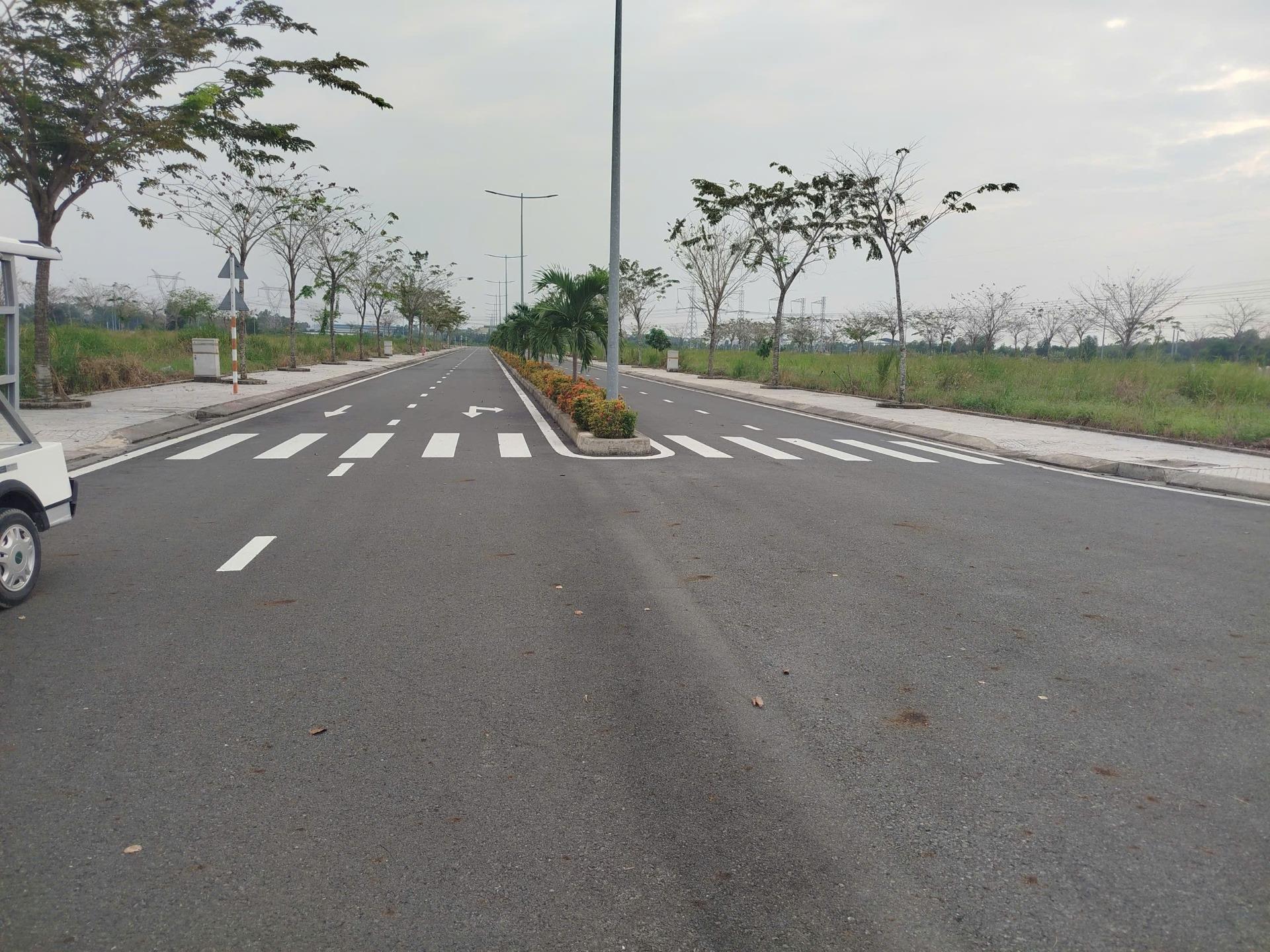 Bán gấp lô đất nền 90 m2, hướng Tây tại Đường 10 - Đức Hoà Đông - Đức Hòa - Long An, giá 2,55 tỷ