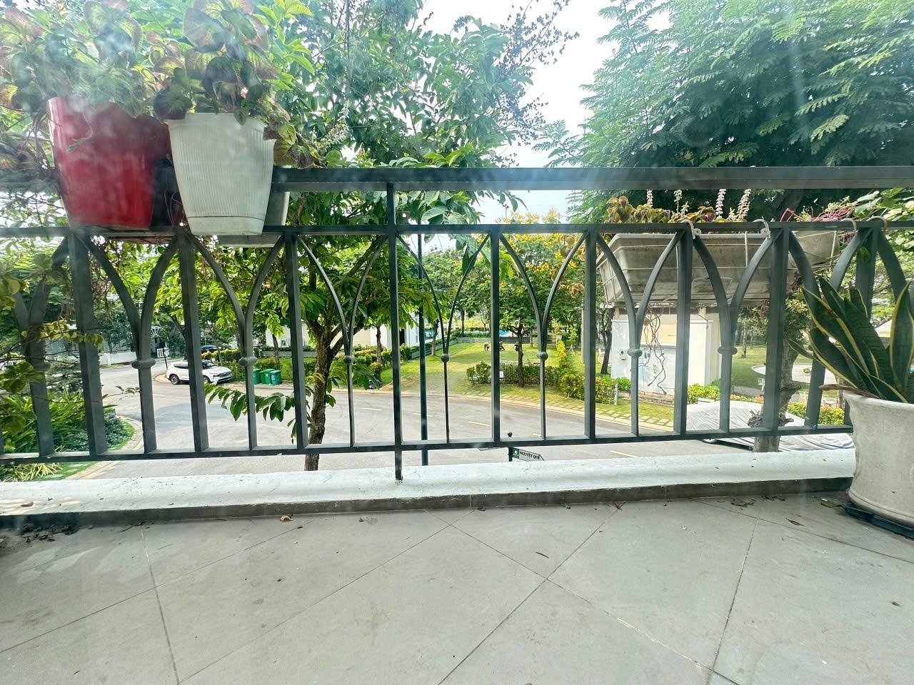 Cần bán nhà phố 175 m2, hướng Tây-Bắc tại Đường Trịnh Quang Nghị - Bình Chánh, giá 15,7 tỷ