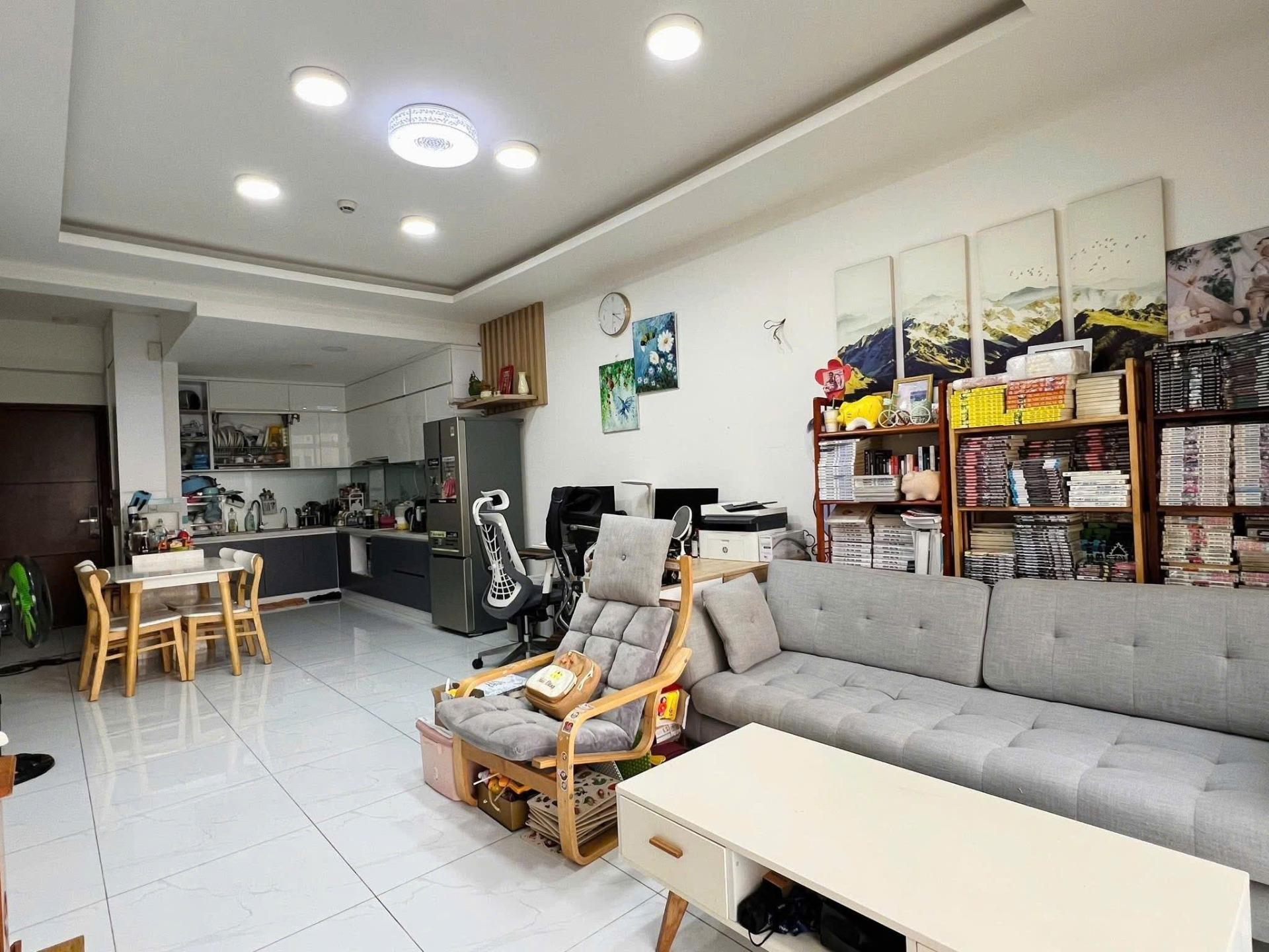 Cần cho thuê gấp căn chung cư 75 m2 tại Đường Lũy Bán Bích - Tân Phú, giá 11,5 triệu/tháng