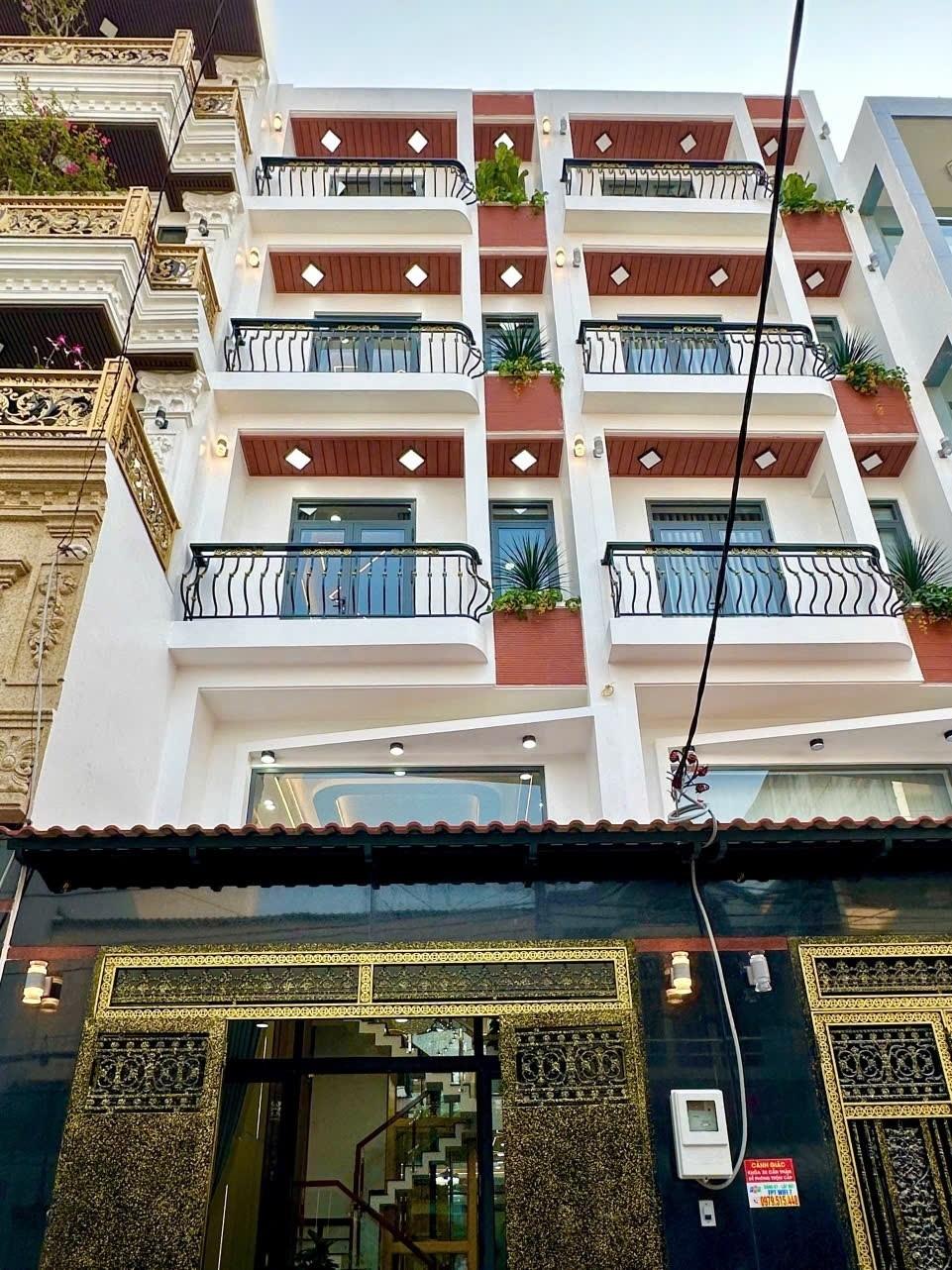 Cần bán nhanh căn nhà đẹp 72 m2, hướng Tây-Bắc tại Đường Hương lộ 2 - Bình Tân, giá 18 tỷ