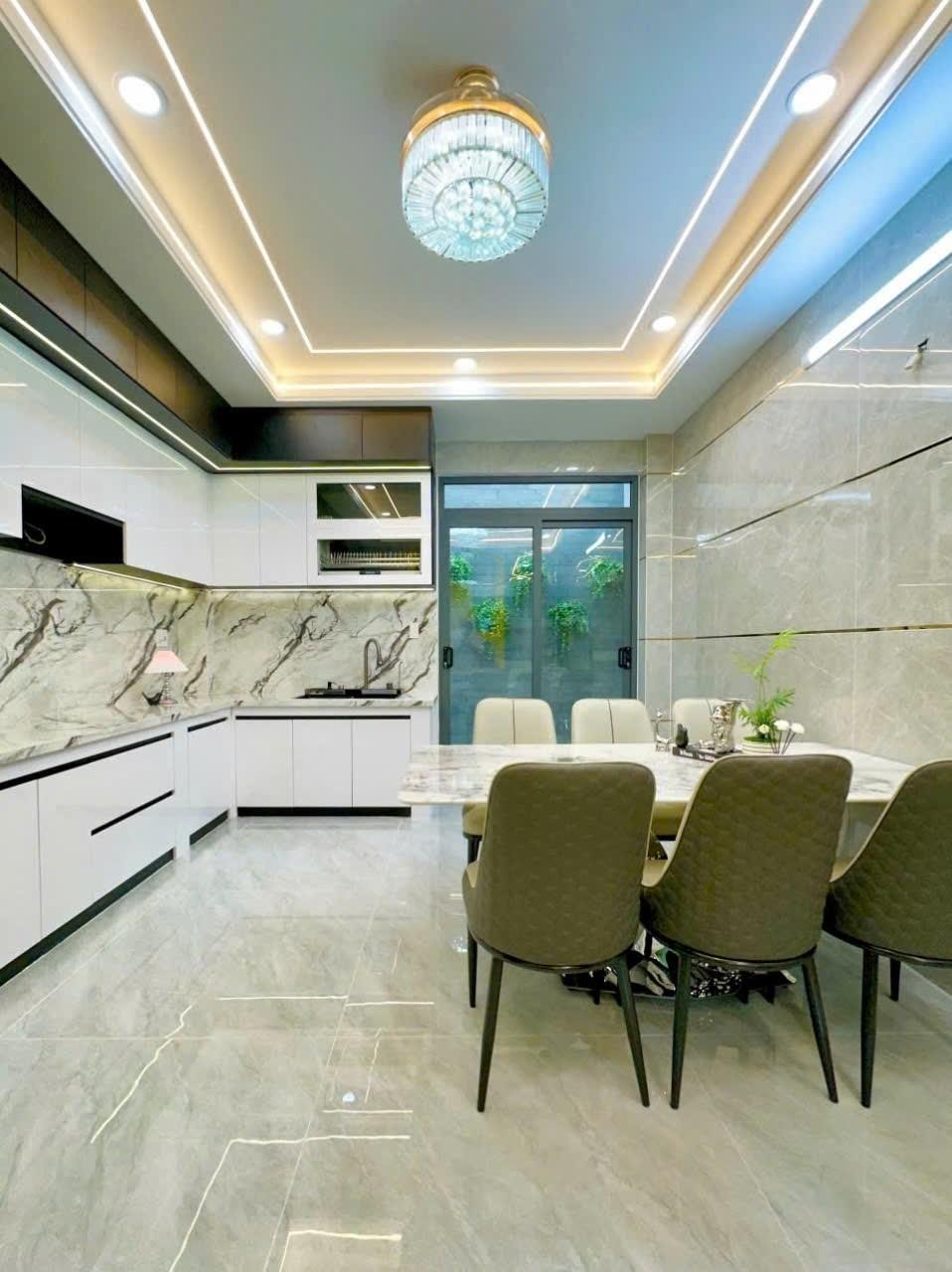 Cần bán nhanh căn nhà đẹp 72 m2, hướng Tây-Bắc tại Đường Hương lộ 2 - Bình Tân, giá 18 tỷ