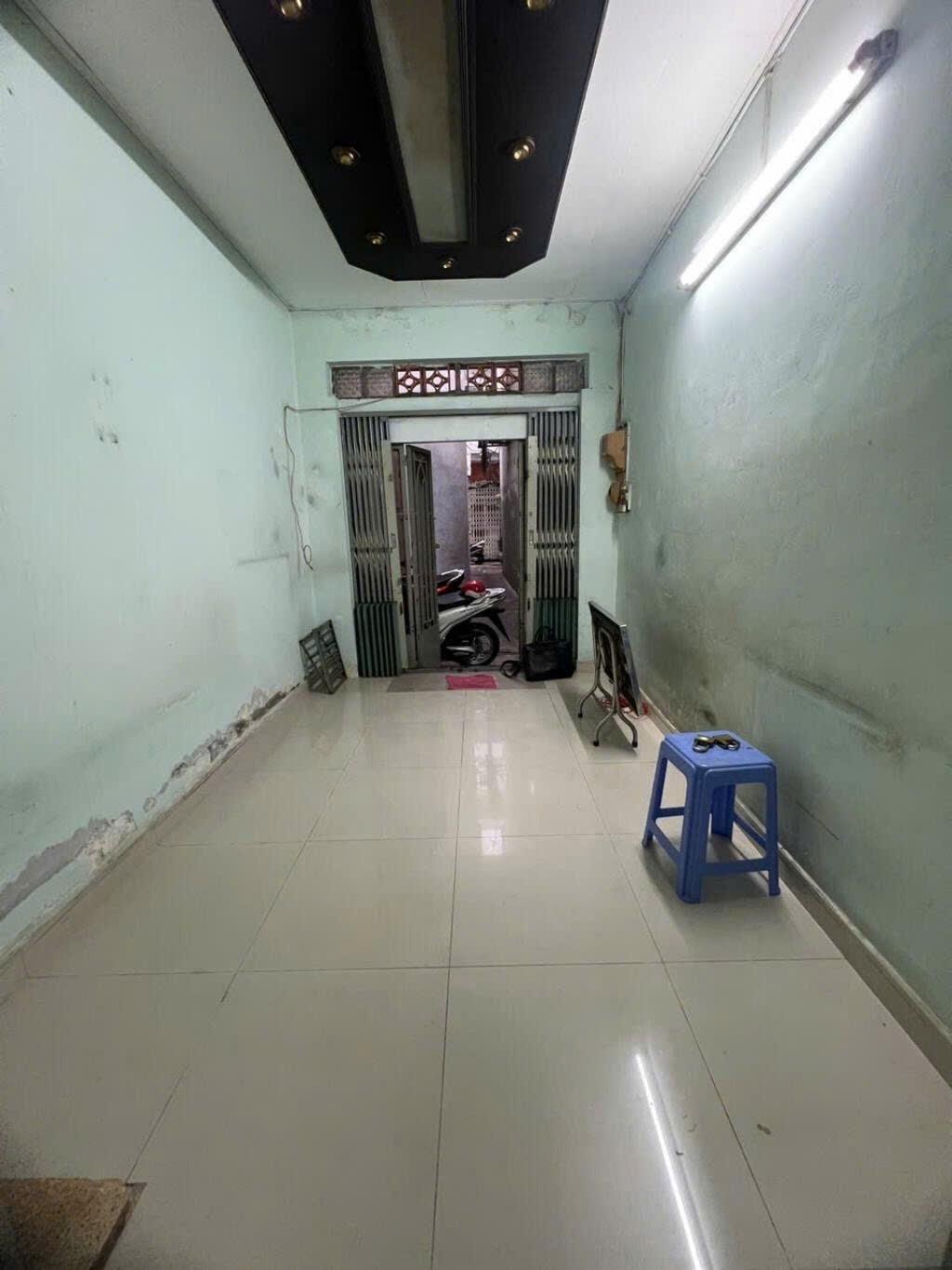 Cần bán nhà đất 18 m2 tại Đường Nguyễn Tri Phương - 9 - Quận 10 - TP Hồ Chí Minh, giá 3,1 tỷ