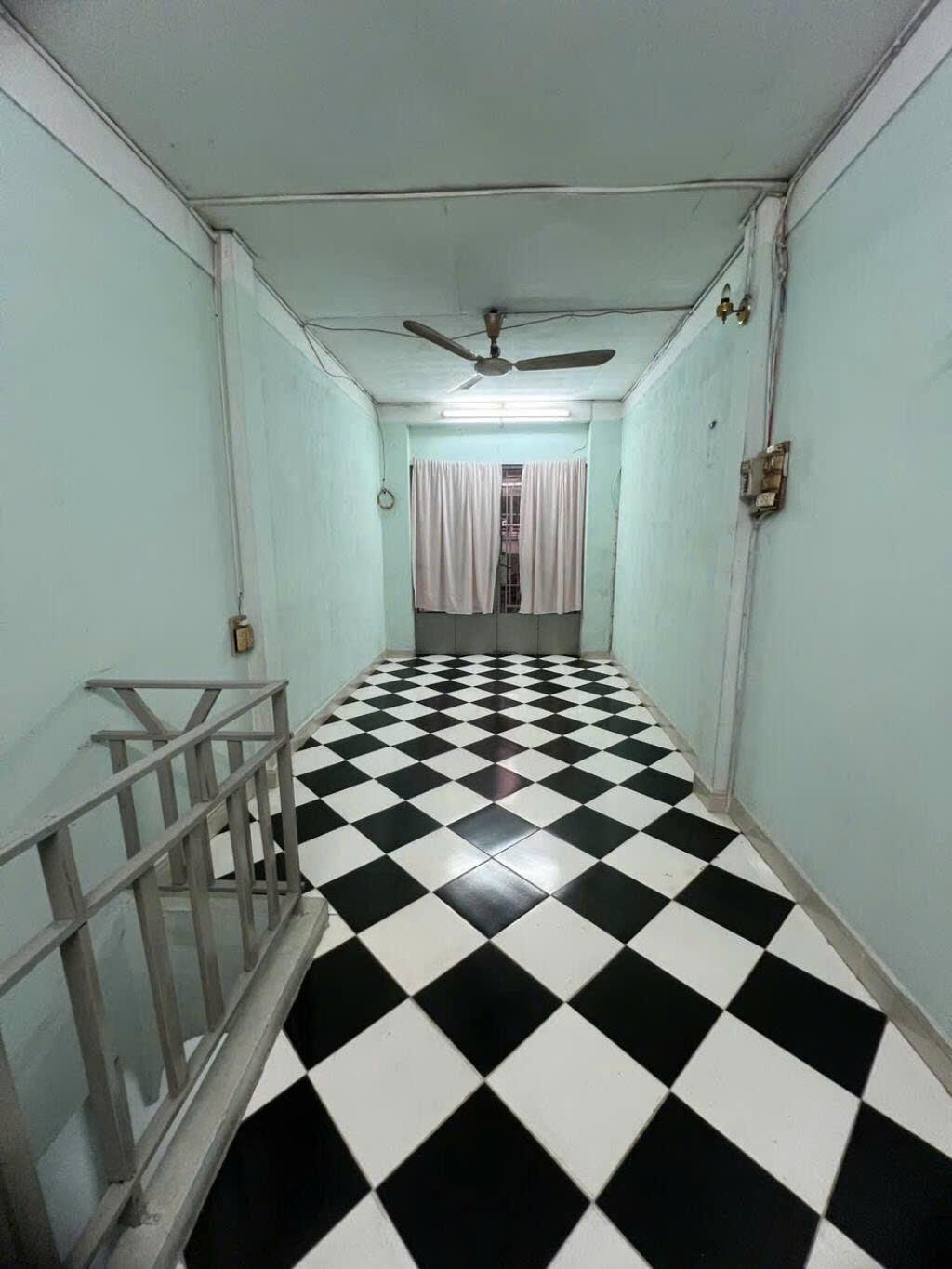 Cần bán nhà đất 18 m2 tại Đường Nguyễn Tri Phương - 9 - Quận 10 - TP Hồ Chí Minh, giá 3,1 tỷ