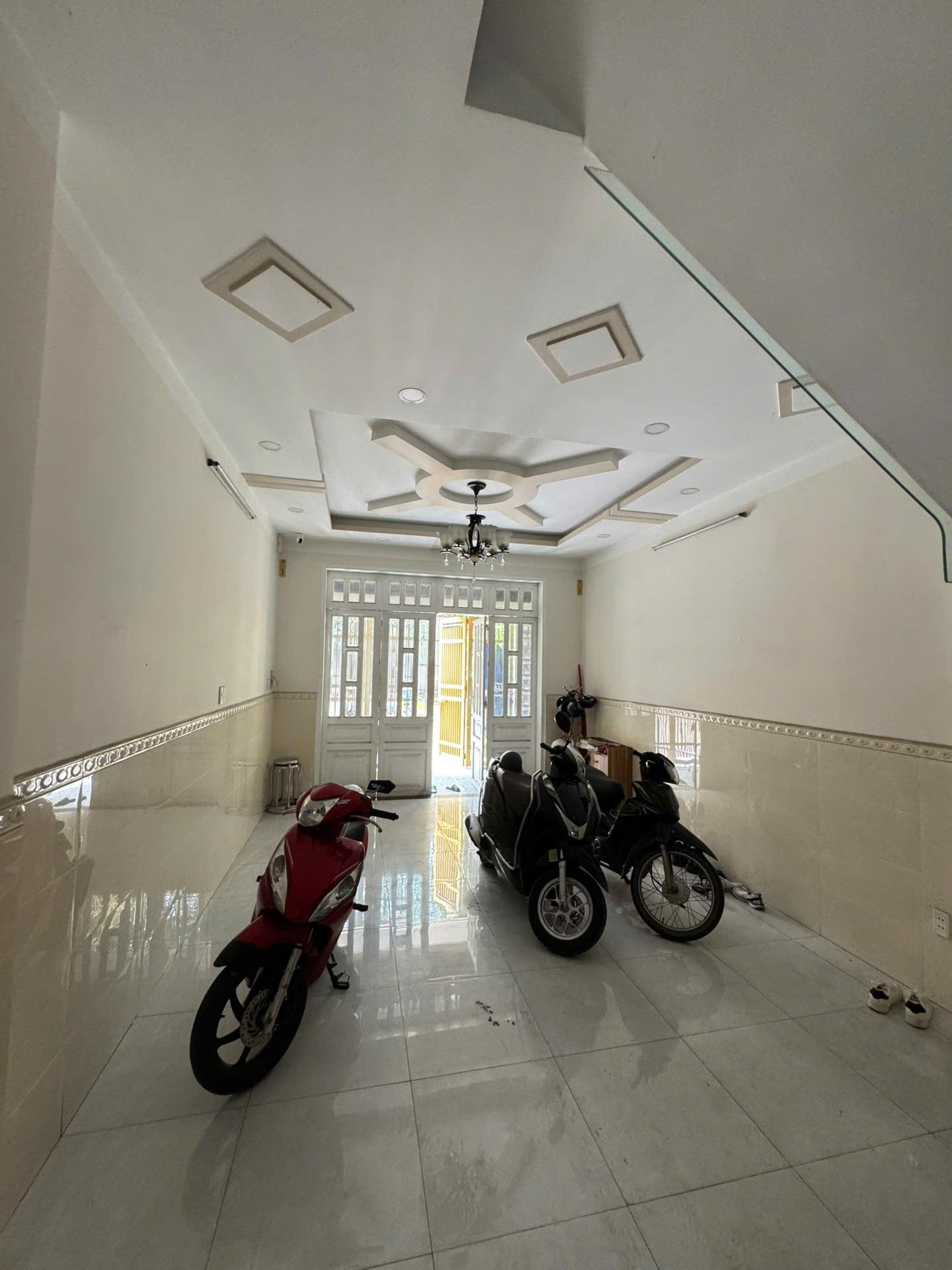 Cần bán gấp nhà mặt phố đẹp 60 m2, hướng Nam tại Đường Mỹ Phước Tân Vạn - Dĩ An, giá 4,65 tỷ