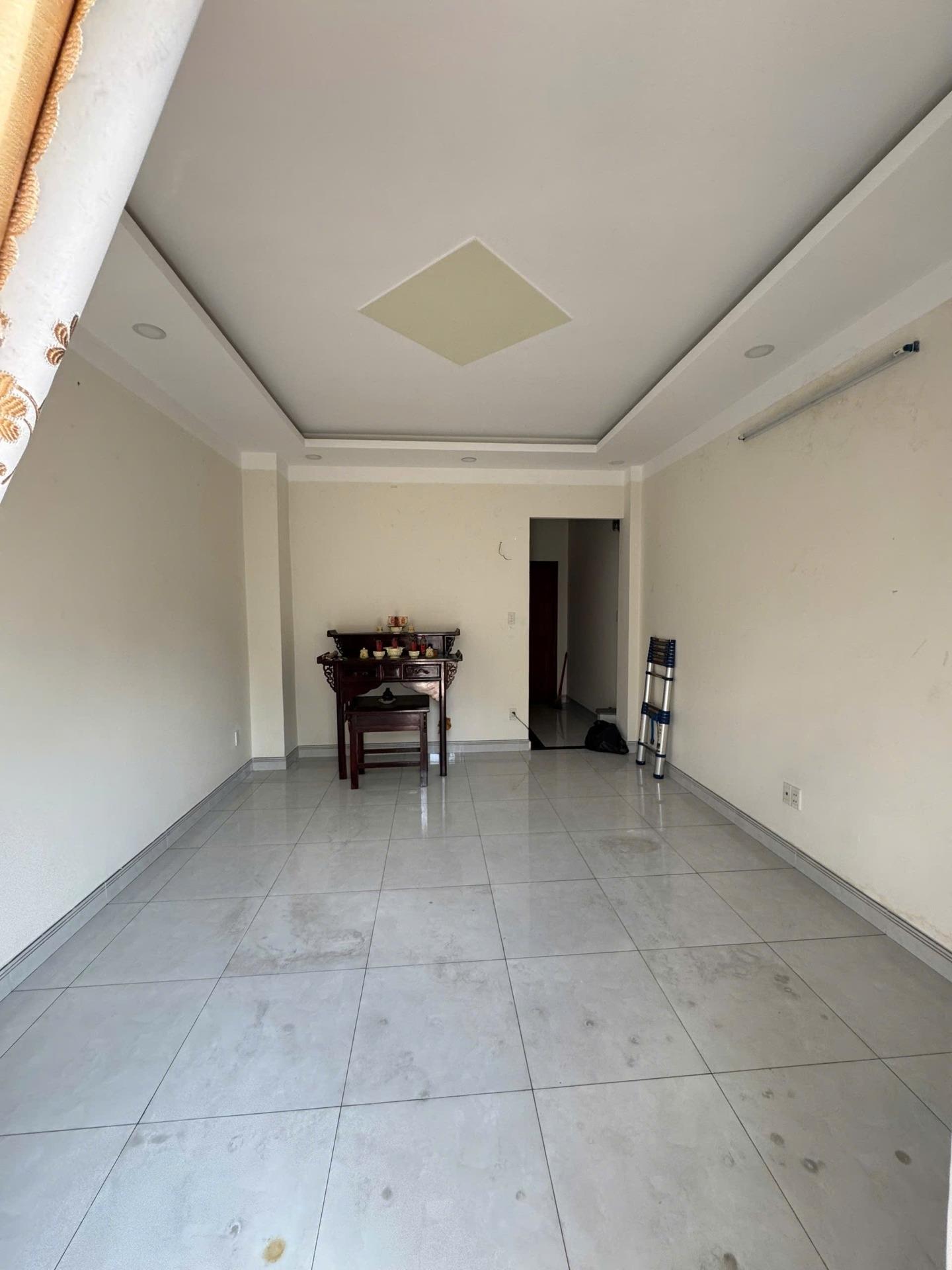 Cần bán gấp nhà mặt phố đẹp 60 m2, hướng Nam tại Đường Mỹ Phước Tân Vạn - Dĩ An, giá 4,65 tỷ