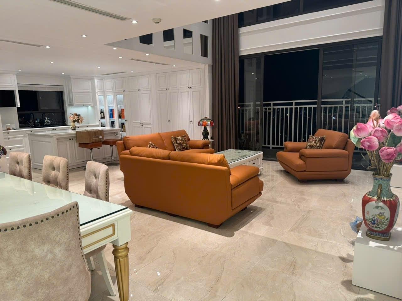 Bán gấp căn 255 m2, giá tốt tại Đường Nguyễn Phong Sắc - Dịch Vọng Hậu - Cầu Giấy - Hà Nội