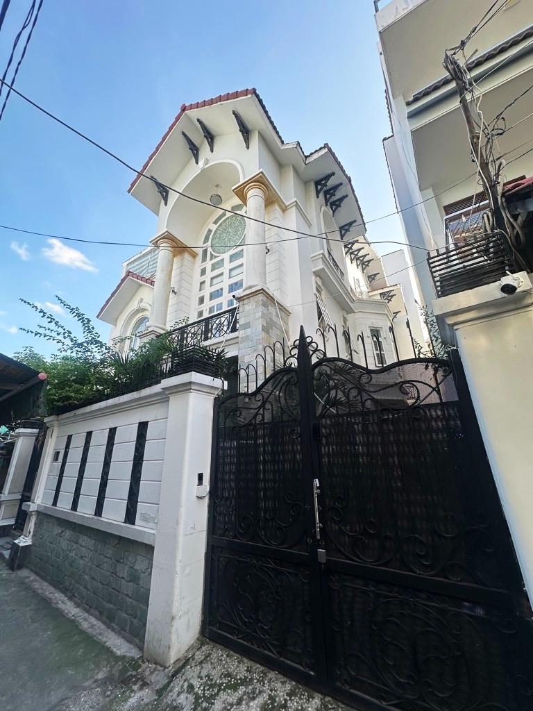 Sở hữu ngay căn nhà đẹp 393 m2 tại Đường Lê Quang Định - 7 - Bình Thạnh, giá 25 tỷ