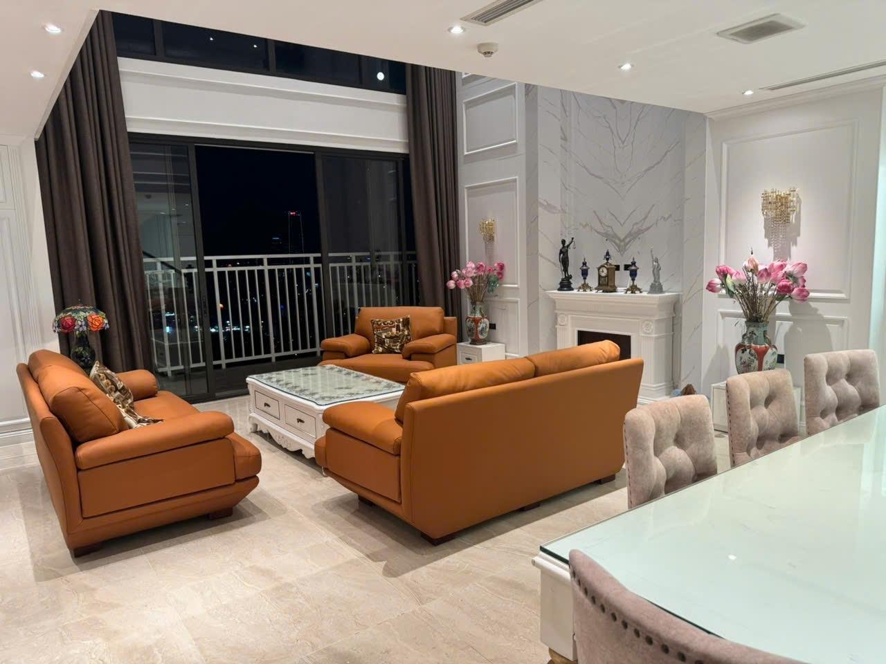 Cần bán ngay căn hộ chung cư 255 m2, giá rẻ tại Đường Nguyễn Phong Sắc - Cầu Giấy - Hà Nội