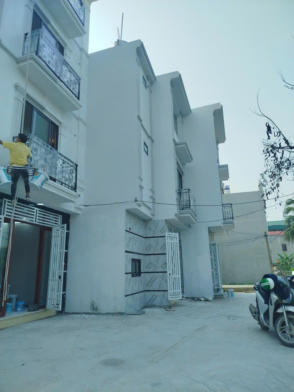 Bán gấp nhà đẹp 33 m2, hướng Đông-Nam tại Đường Bắc Sơn - Chúc Sơn - Chương Mỹ, giá 3,25 tỷ