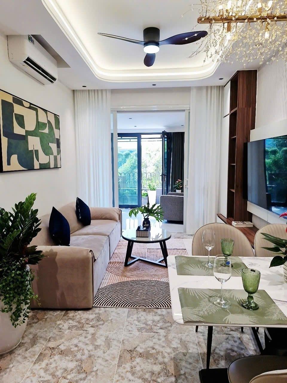 Cần bán ngay chung cư 51 m2, giá 2,3 tỷ tại Đường Hồng Hà - 2 - Tân Bình - TP Hồ Chí Minh