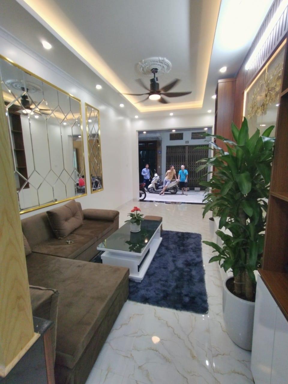 Cần bán gấp bán nhanh căn nhà 35 m2 tại Đường Đại Từ - Định Công - Hoàng Mai - Hà Nội, giá 7,38 tỷ