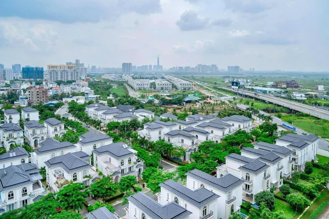 Chuyển nhượng nhà chung cư 70 m2, giá 5,35 tỷ tại Phường Phú Hữu - Quận 9 - TP Hồ Chí Minh