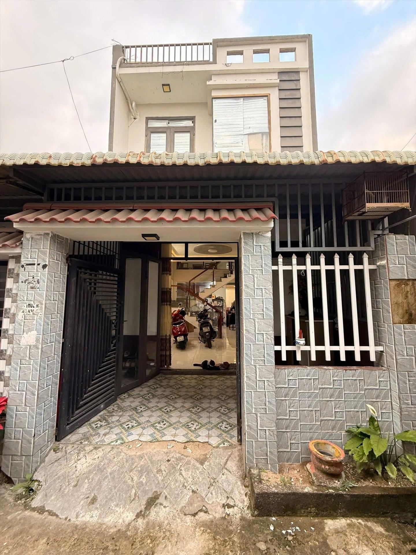 Cần bán nhanh nhà mặt phố đẹp 75 m2 tại Đường Âu Cơ - Hòa Khánh Nam - Liên Chiểu, giá 3,69 tỷ