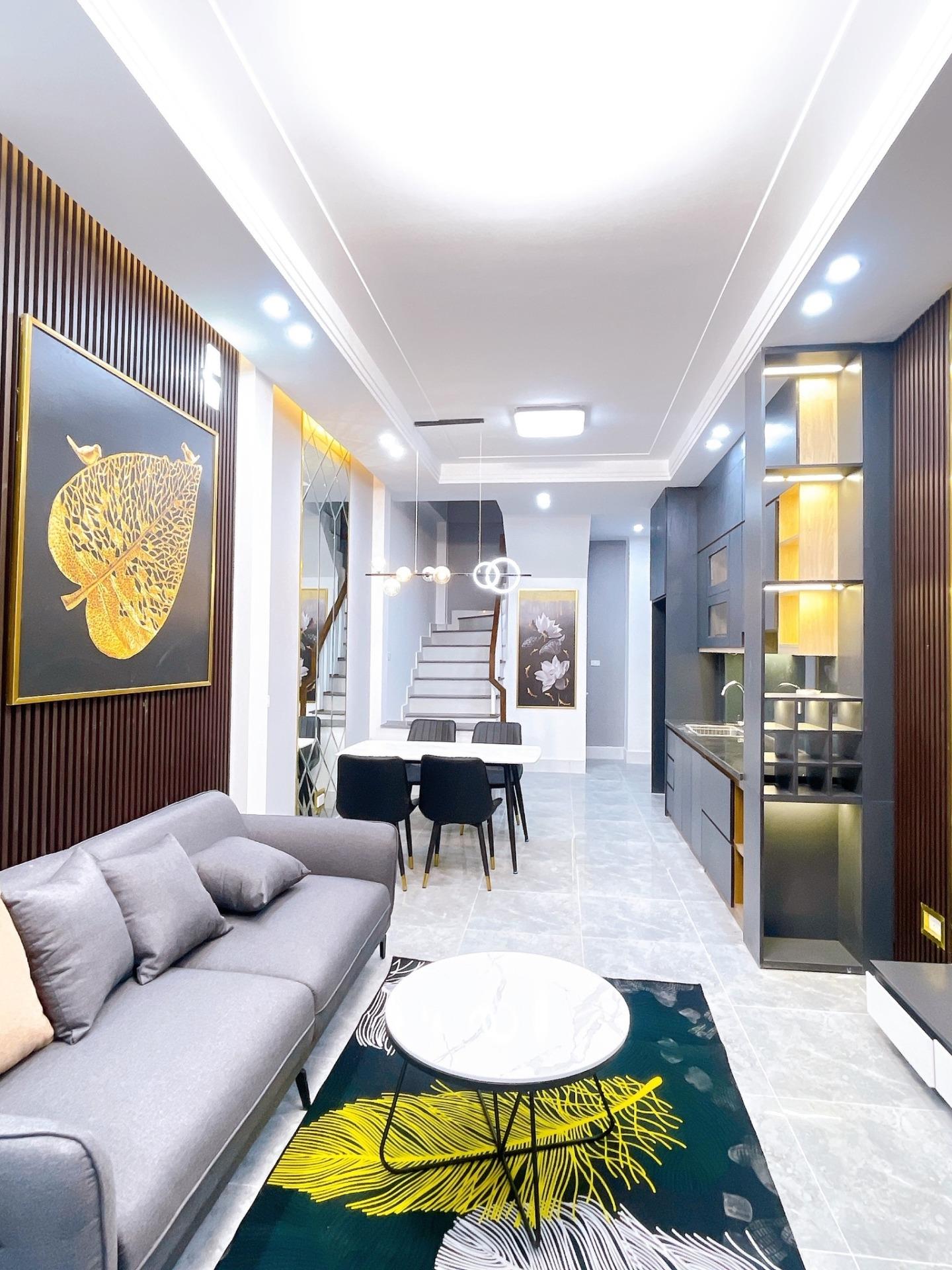 Bán gấp nhà sổ riêng 36 m2, hướng Tây tại Đường Định Công - Định Công - Hoàng Mai, giá 7,2 tỷ