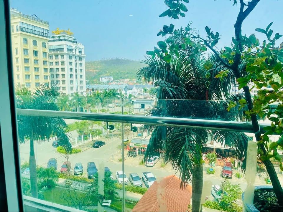 Chuyển nhượng căn hộ chung cư 80 m2, giá 2,28 tỷ tại Đường Hùng Thắng - Hạ Long - Quảng Ninh