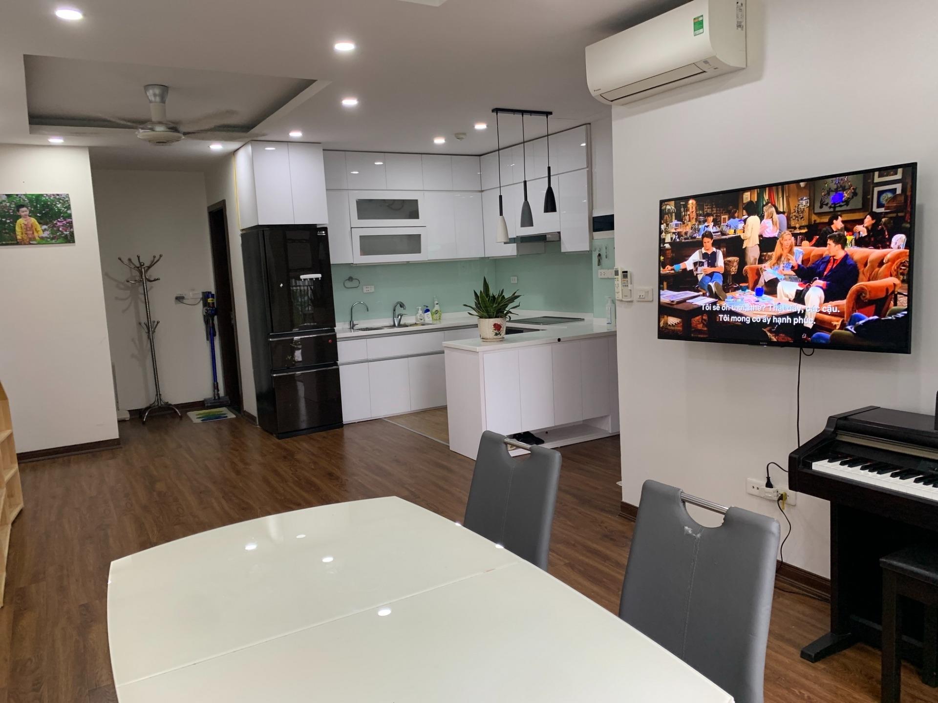 Cho thuê gấp căn hộ chung cư 83 m2 tại Phường Cổ Nhuế 1 - Bắc Từ Liêm - Hà Nội, giá 17 tr/tháng