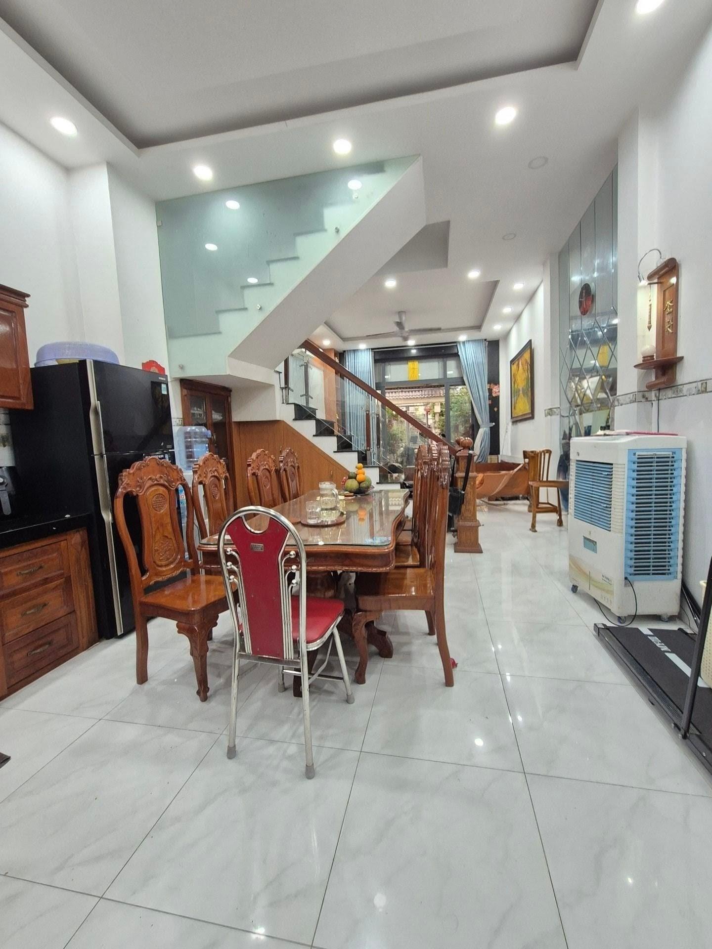 Bán nhà riêng sổ đỏ 90 m2 tại Đường 7 - Linh Trung - Thủ Đức - TP Hồ Chí Minh, giá 7,3 tỷ