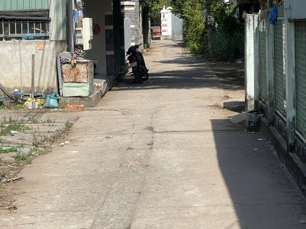 Cần bán nền đất 142 m2, hướng Tây-Bắc tại Xã Phú Thạnh - Nhơn Trạch - Đồng Nai, giá 2,2 tỷ