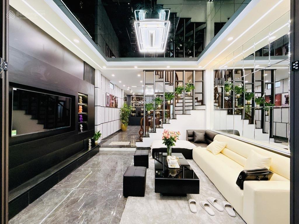 Cần bán ngay nhà đất 52 m2 tại Đường Kim Giang - Đại Kim - Hoàng Mai - Hà Nội, giá 9,5 tỷ