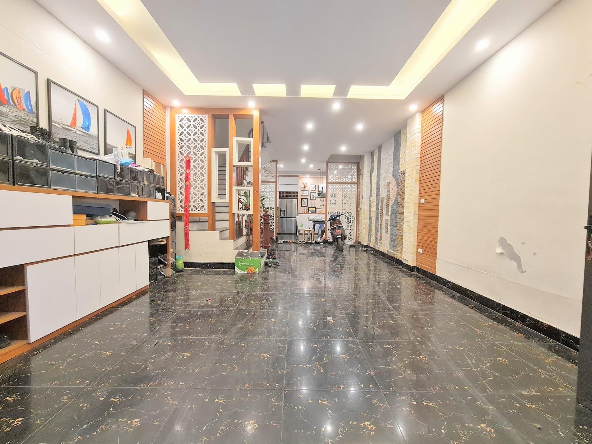 Cần bán gấp nhà sổ riêng 50 m2 tại Đường Kim Giang - Đại Kim - Hoàng Mai - Hà Nội, giá 9,2 tỷ