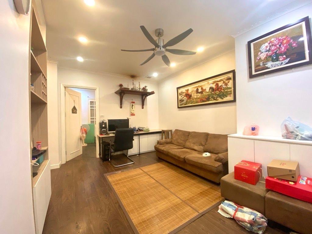 Bán gấp căn hộ chung cư 64 m2, giá 6,55 tỷ tại Đường Xuân La - Xuân La - Tây Hồ - Hà Nội