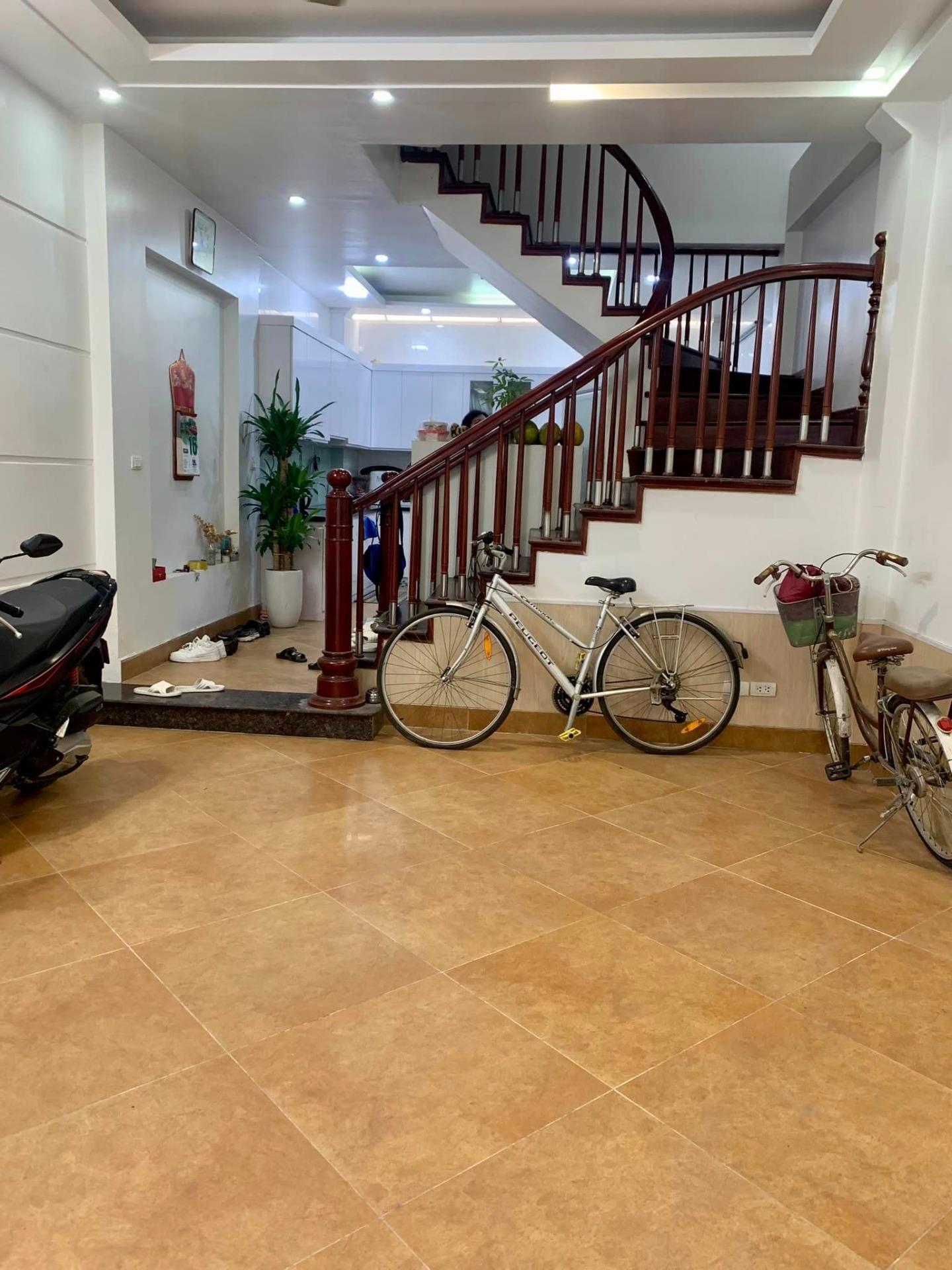 Bán nhanh căn nhà đẹp 46 m2 tại Đường Kim Giang - Định Công - Hoàng Mai - Hà Nội, giá 8,15 tỷ