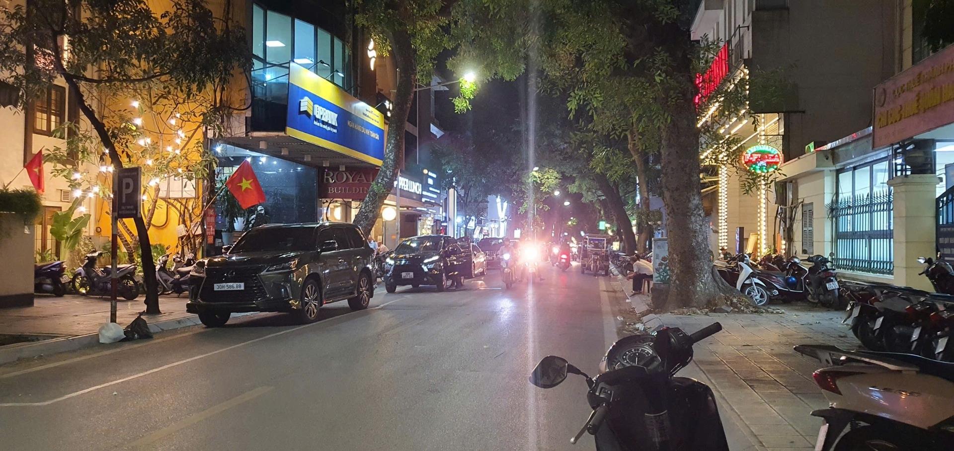 Sở hữu ngay nhà mặt tiền 275 m2 tại Đường Hàn Thuyên - Phạm Đình Hổ - Hai Bà Trưng, giá 160 tỷ