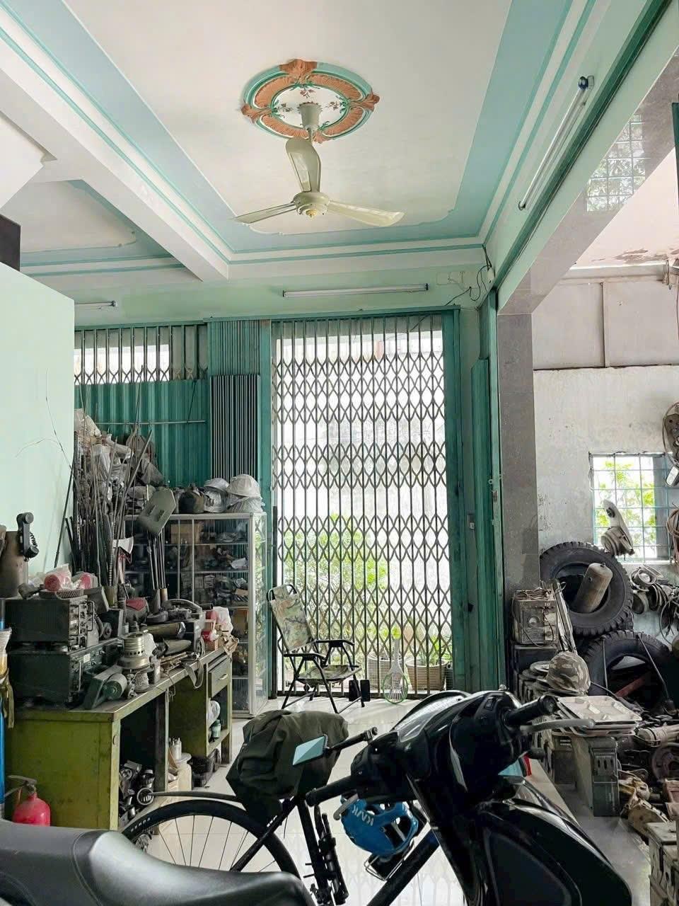 Cần bán gấp căn nhà mặt phố 109 m2, hướng Tây-Bắc tại Phường Cái Khế - Ninh Kiều, giá 14,99 tỷ