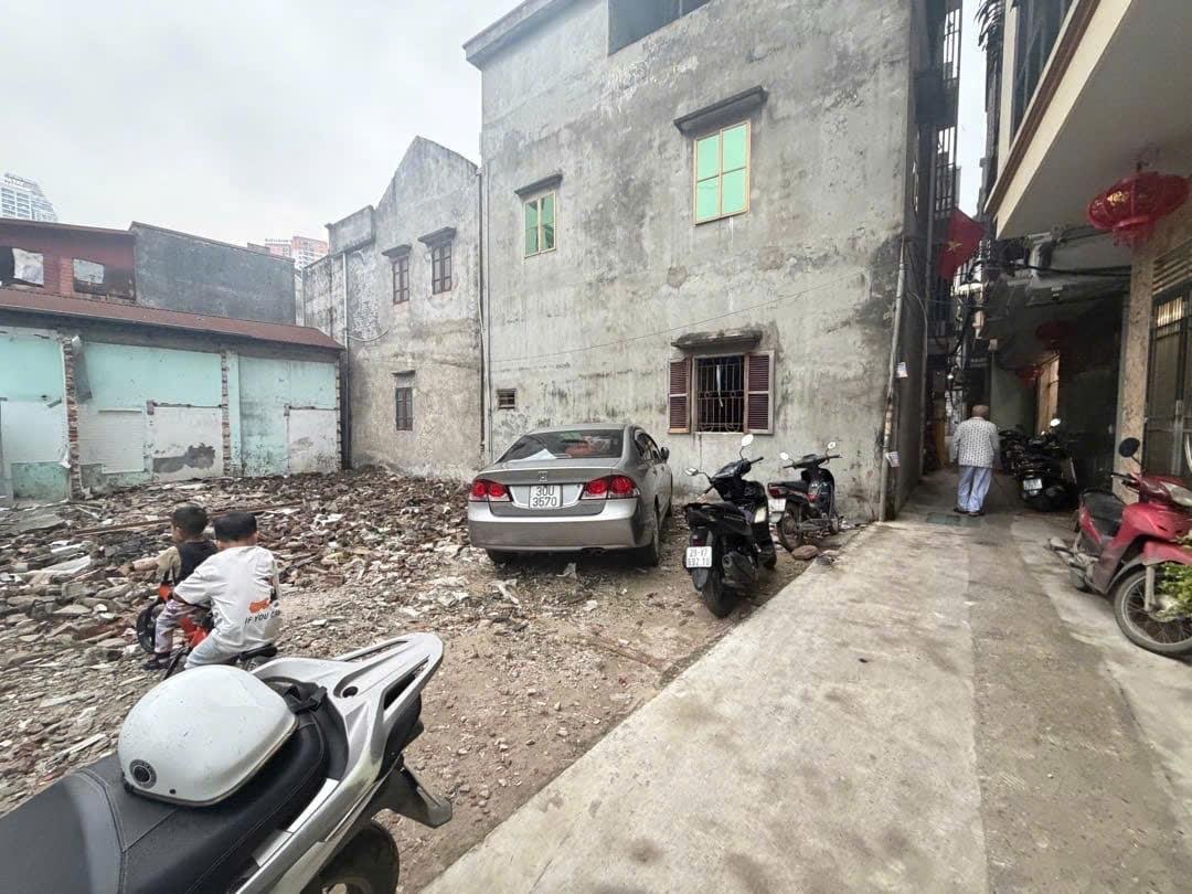 Sở hữu ngay đất nền 50 m2 tại Phường Vạn Phúc - Hà Đông - Hà Nội, giá 11 tỷ